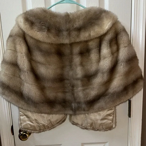 Vollbracht Furs Mink Stole/Cape One Size - Picture 4 of 6